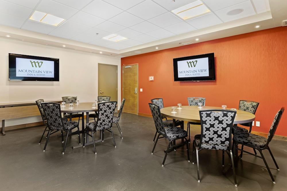 Sundre Mountain View Inn & Suites מראה חיצוני תמונה