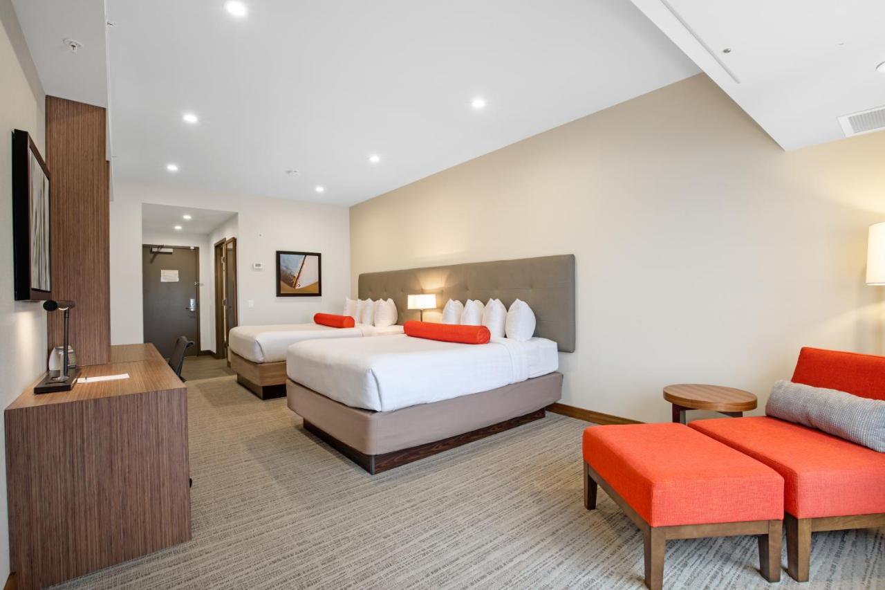 Sundre Mountain View Inn & Suites מראה חיצוני תמונה