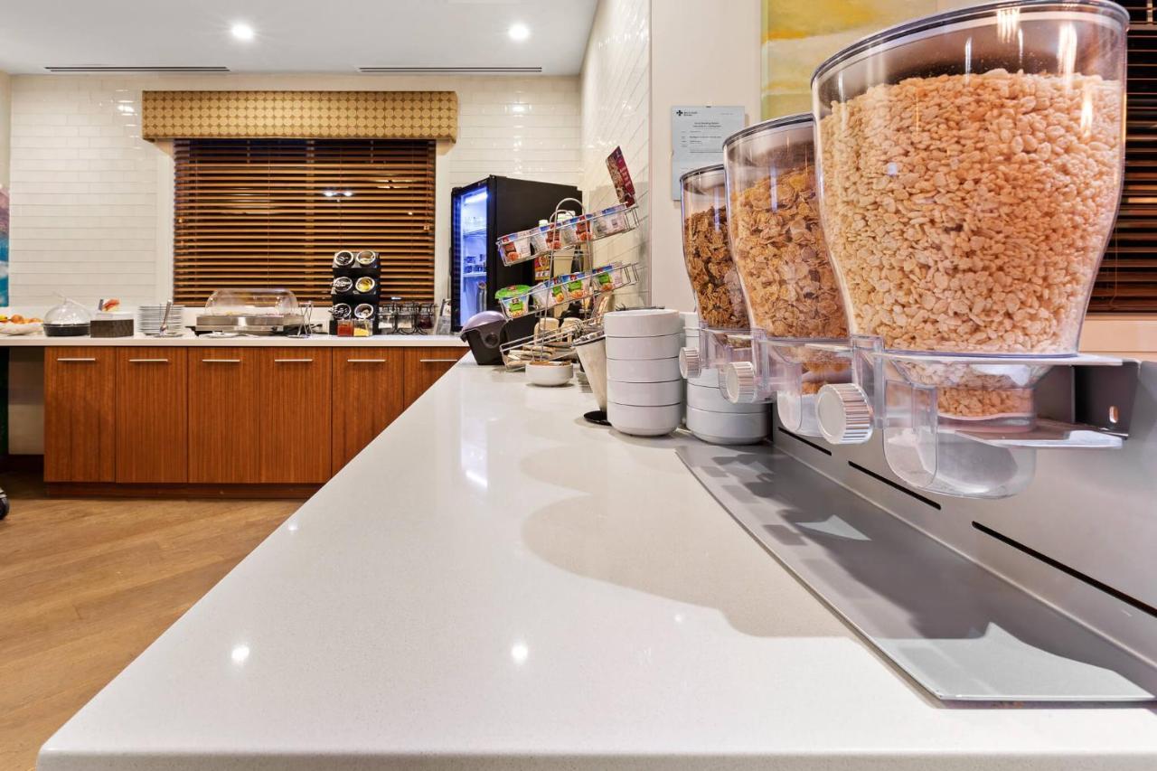 Sundre Mountain View Inn & Suites מראה חיצוני תמונה