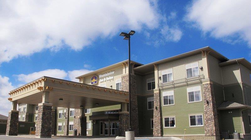 Sundre Mountain View Inn & Suites מראה חיצוני תמונה