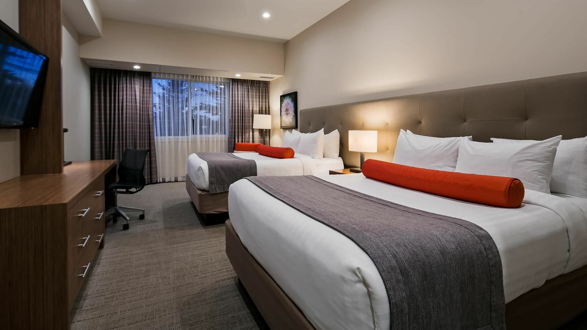 Sundre Mountain View Inn & Suites מראה חיצוני תמונה