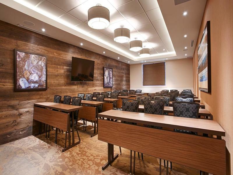 Sundre Mountain View Inn & Suites מראה חיצוני תמונה