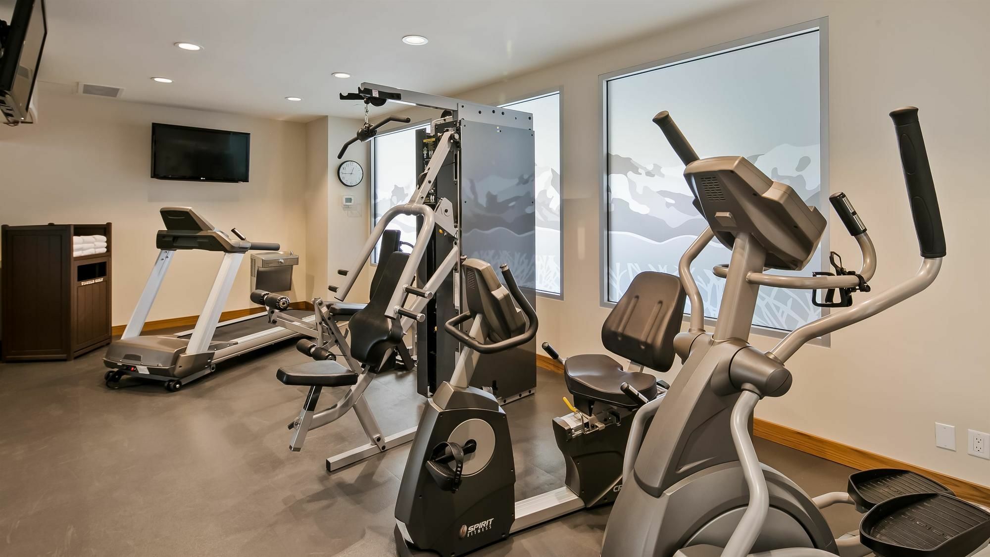 Sundre Mountain View Inn & Suites מראה חיצוני תמונה
