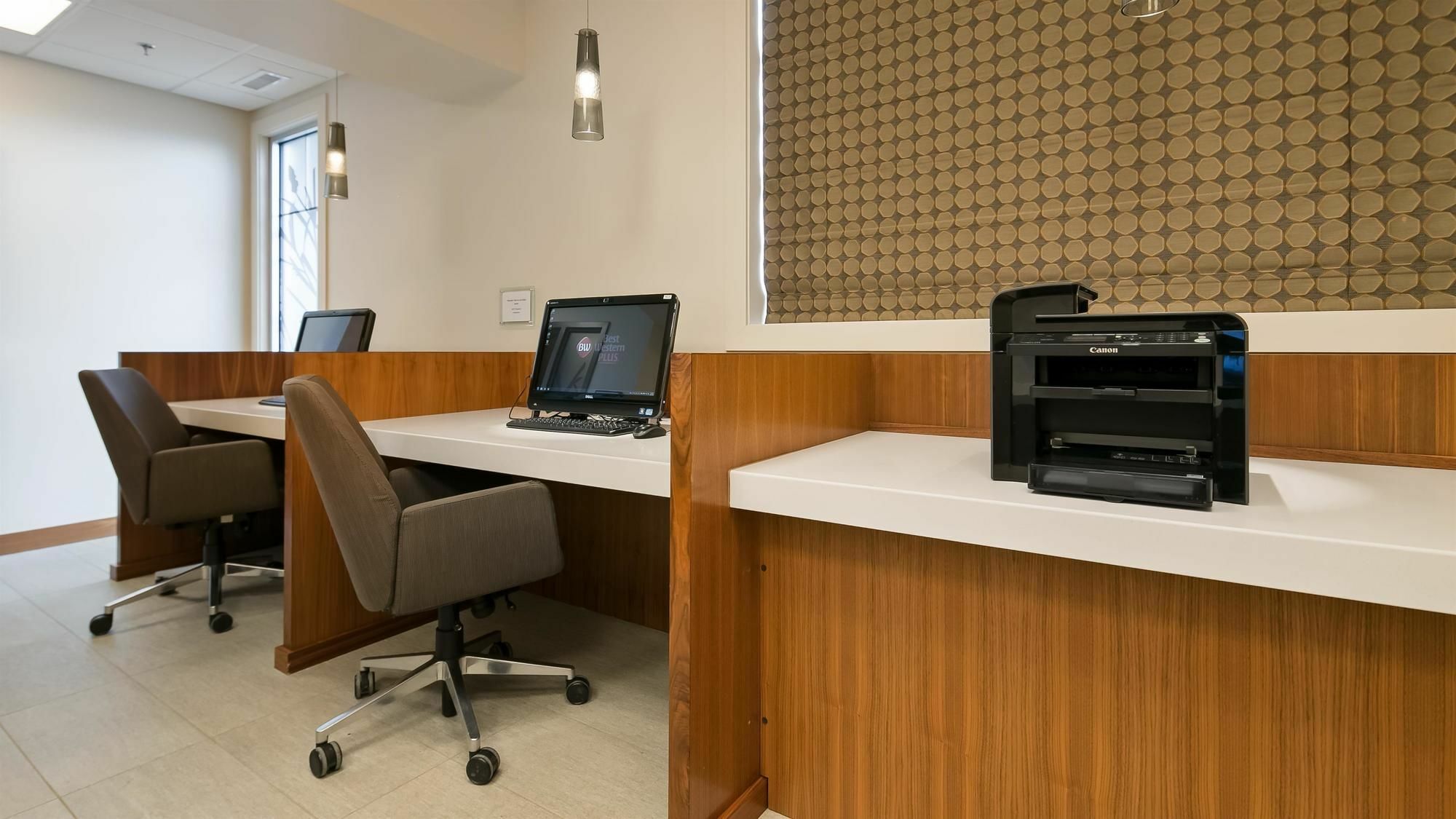Sundre Mountain View Inn & Suites מראה חיצוני תמונה